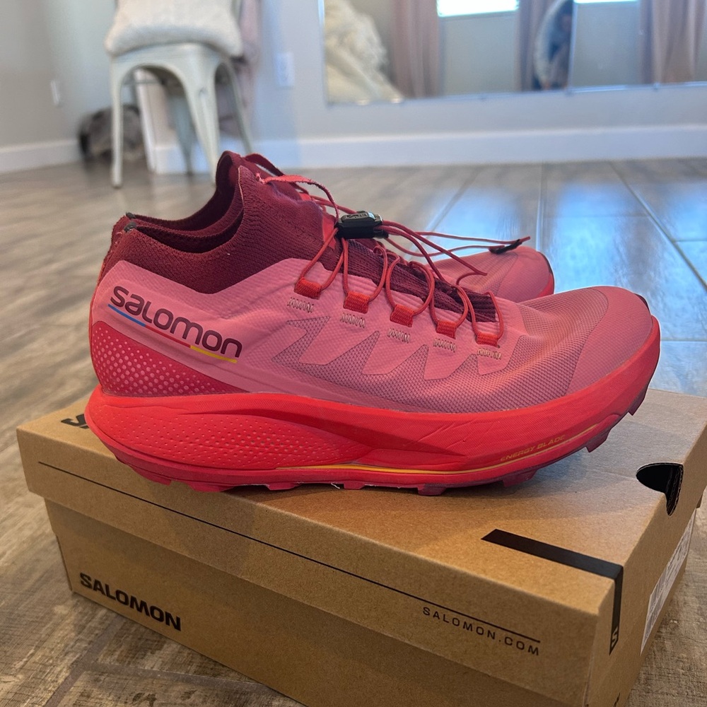 Salomon Pulsar Trail Pro Running Shoes in Tea Rose/Biking Red/Blazing Orange